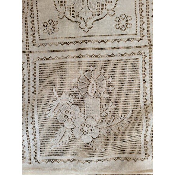 Vintage Artex Lace Winter Scene Obling 60x90 Tablecloth Ivory Christmas - Picture 5 of 11
